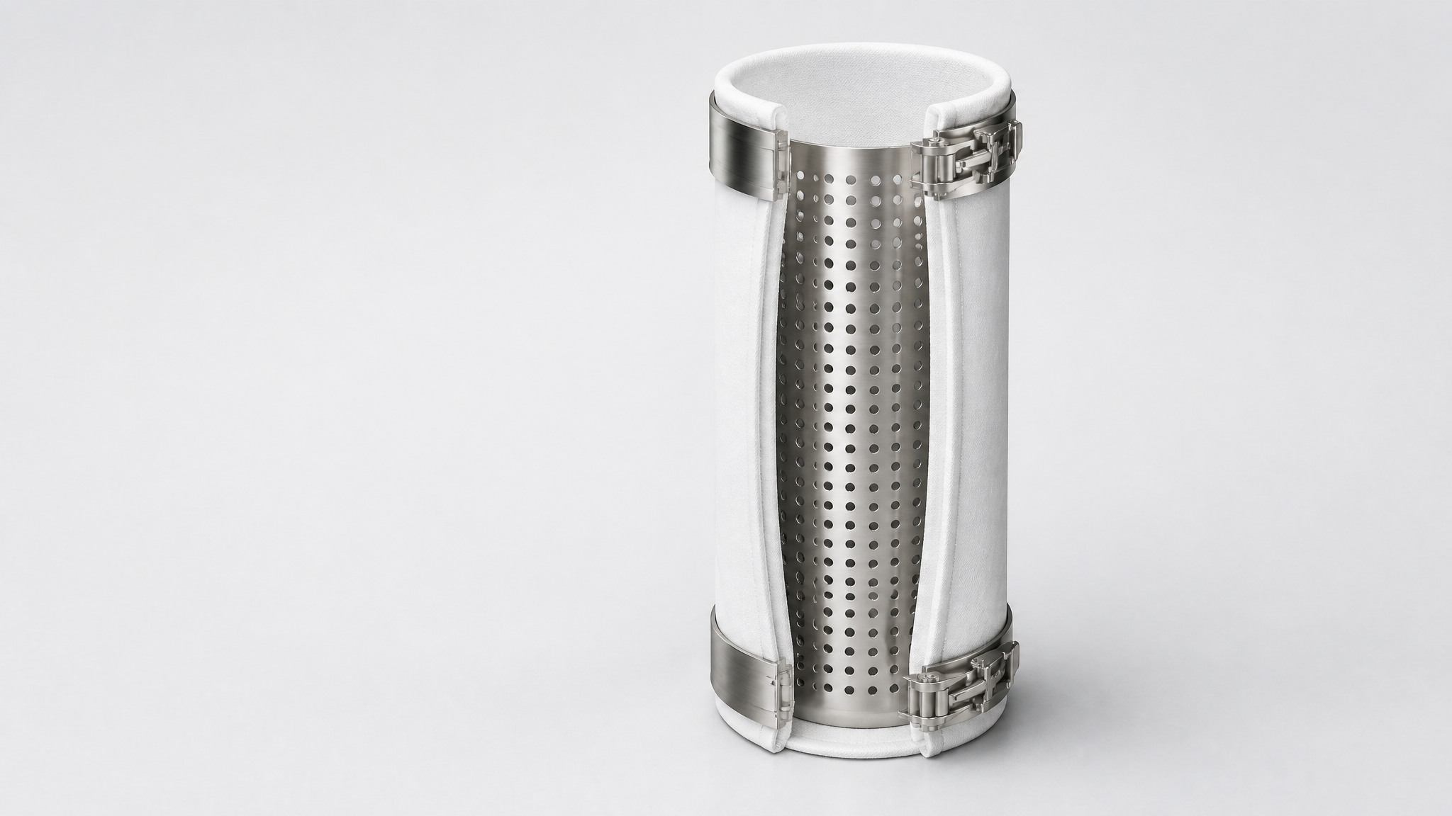 Filter sleeve over a perforated standpipe for dewatering
